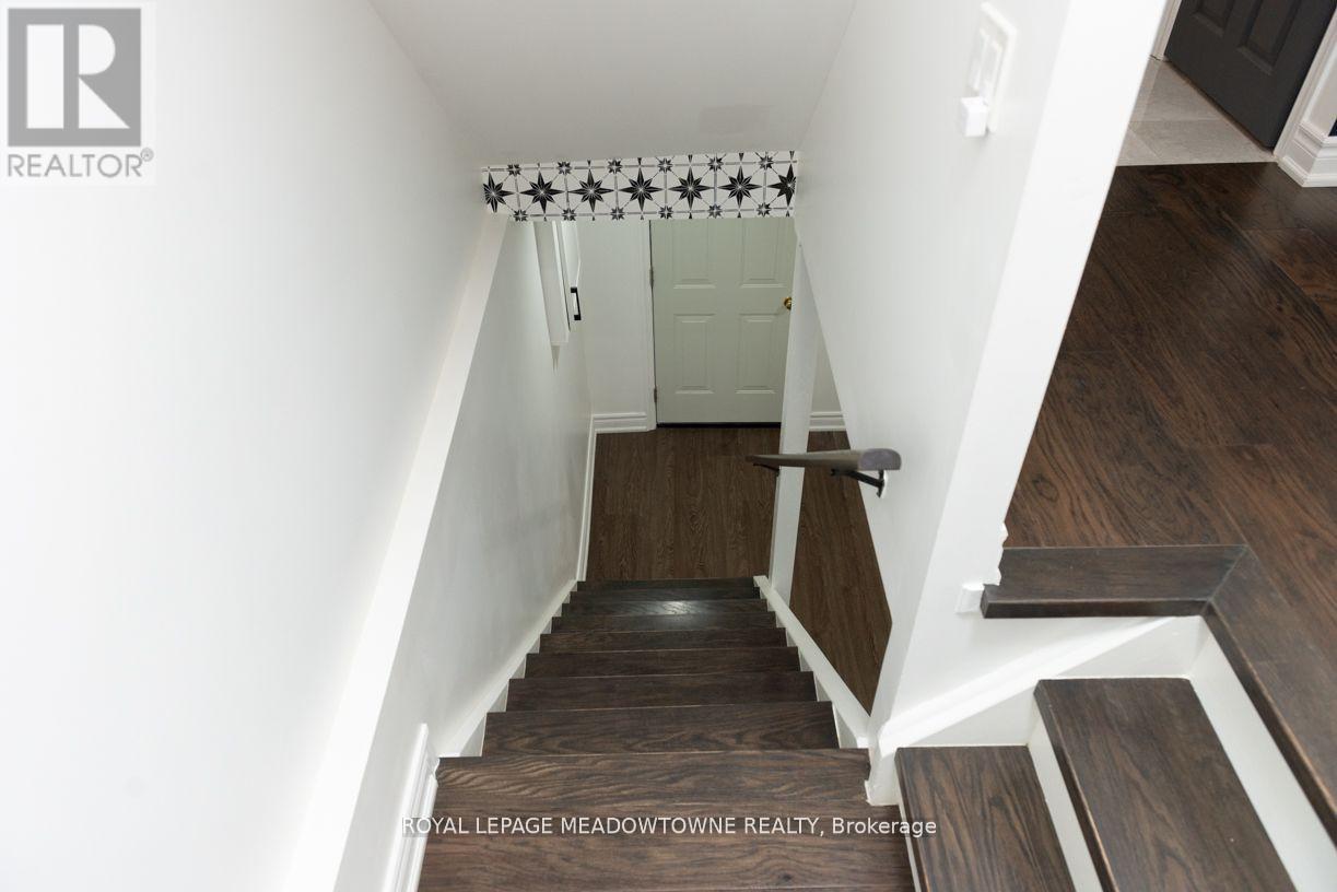 32 Clarridge Court, Brampton, Ontario  L6X 3N5 - Photo 21 - W12508820