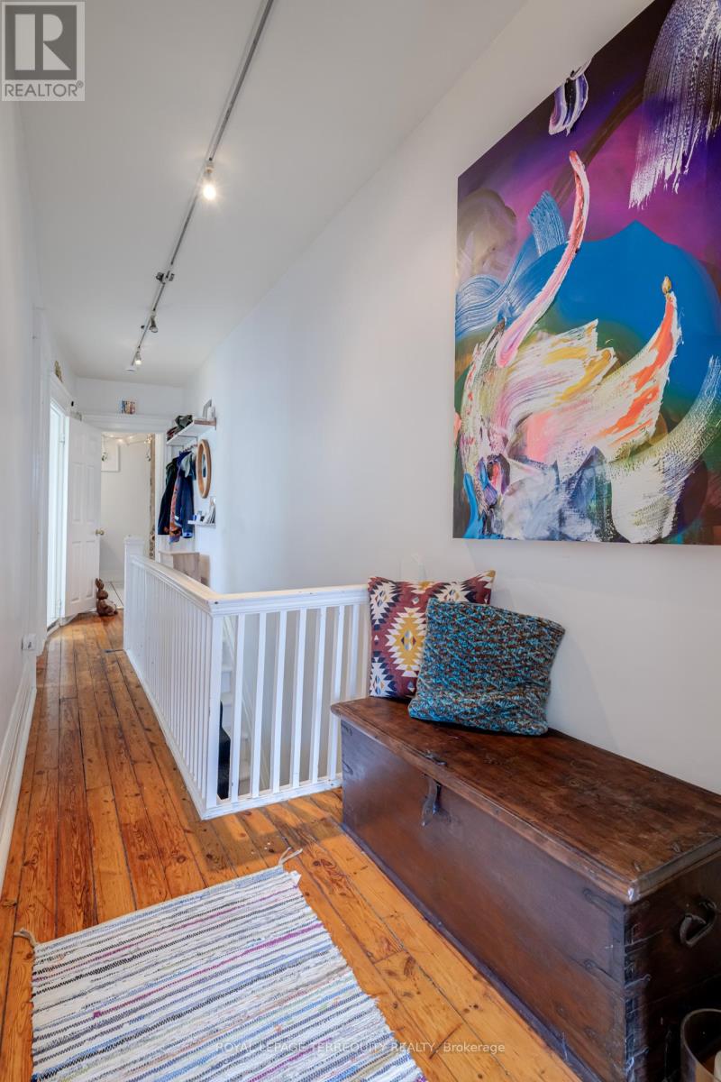 30 1/2 Macaulay Avenue, Toronto, Ontario  M6P 3P6 - Photo 21 - W12508842