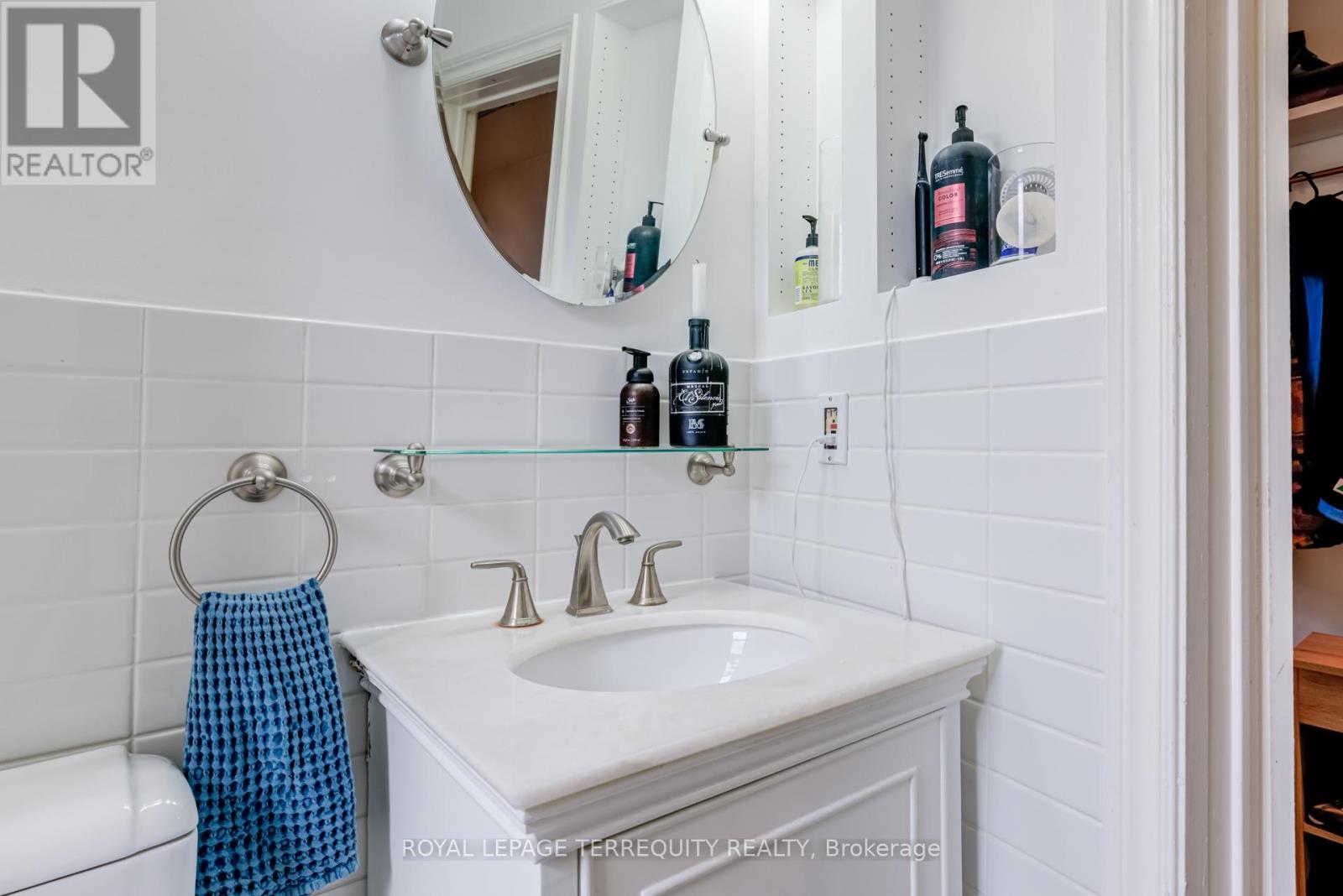 30 1/2 Macaulay Avenue, Toronto, Ontario  M6P 3P6 - Photo 31 - W12508842