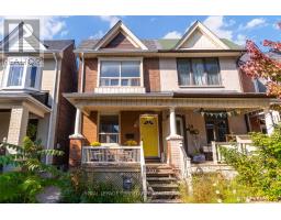 30 1/2 MACAULAY AVENUE, Toronto, Ontario