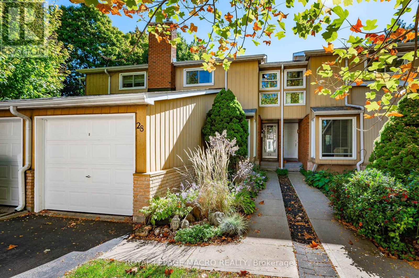 28 - 2385 Woodward Avenue, Burlington, Ontario  L7R 1V2 - Photo 2 - W12508854