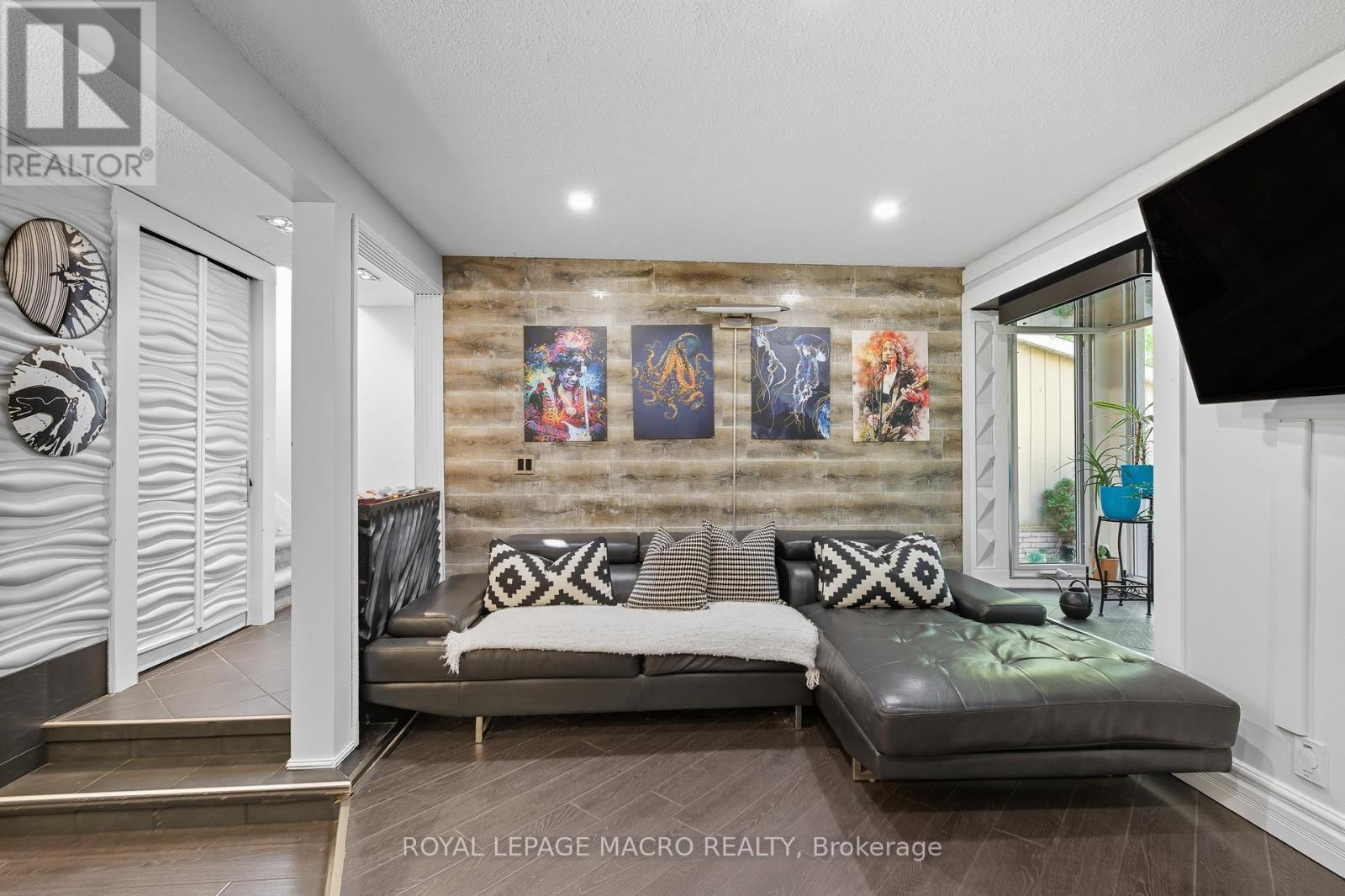 28 - 2385 Woodward Avenue, Burlington, Ontario  L7R 1V2 - Photo 4 - W12508854