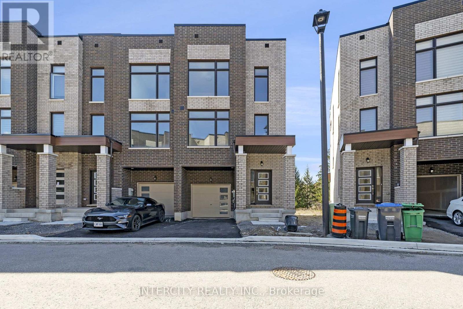 30 - 28 QUEENPOST DRIVE, Brampton, Ontario