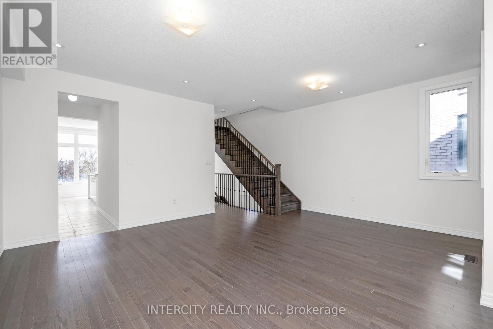 30 - 28 Queenpost Drive, Brampton, Ontario  L6Y 6L2 - Photo 17 - W12508860