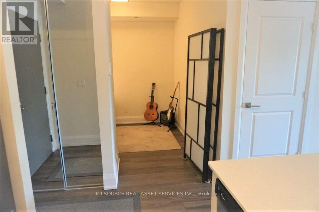 519 - 1 Old Mill Drive, Toronto, Ontario  M6S 0A1 - Photo 11 - W12508880