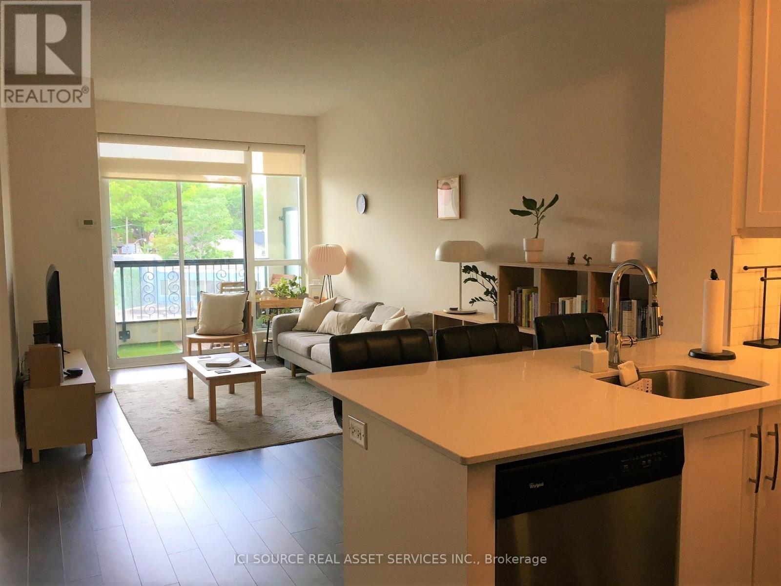 519 - 1 Old Mill Drive, Toronto, Ontario  M6S 0A1 - Photo 12 - W12508880