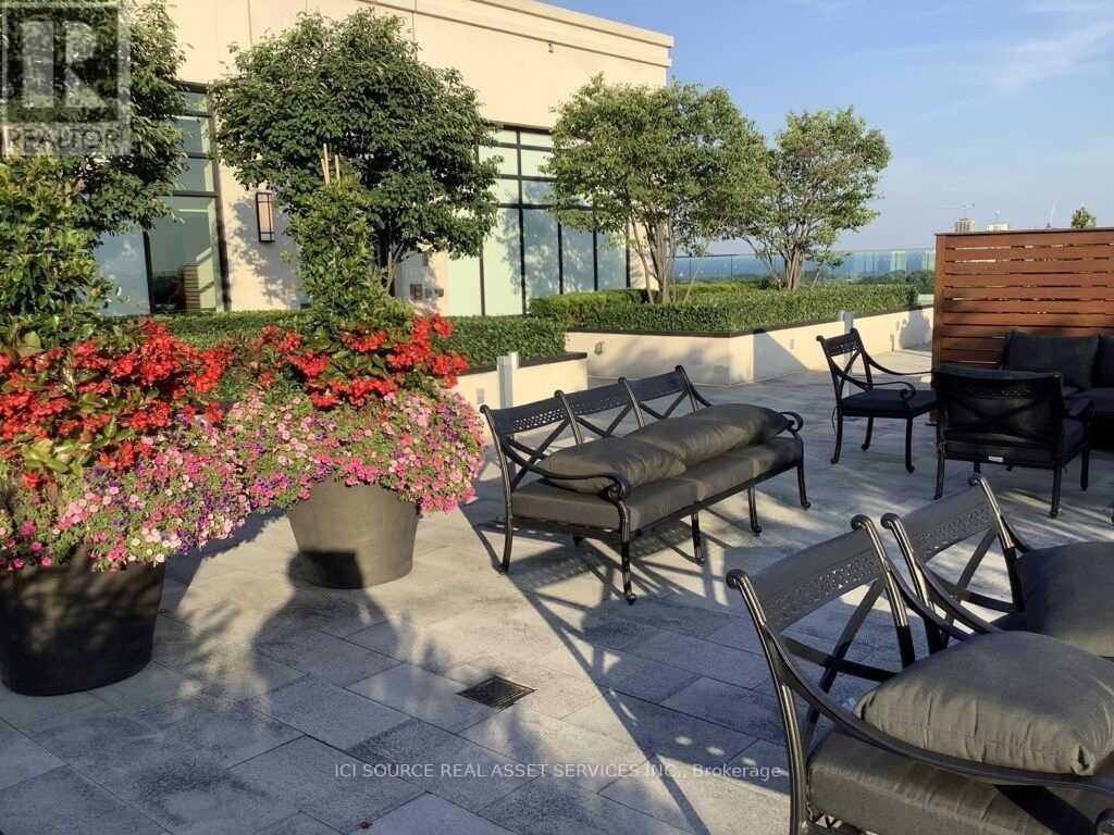 519 - 1 Old Mill Drive, Toronto, Ontario  M6S 0A1 - Photo 14 - W12508880