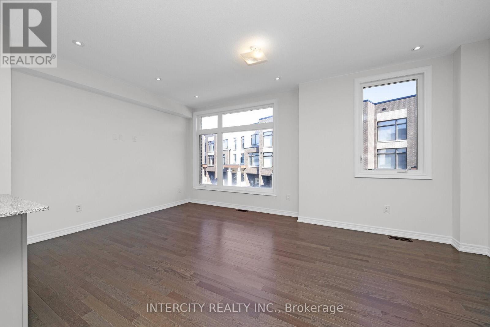 30 Queenpost Drive N, Brampton, Ontario  L6Y 6L2 - Photo 17 - W12508884