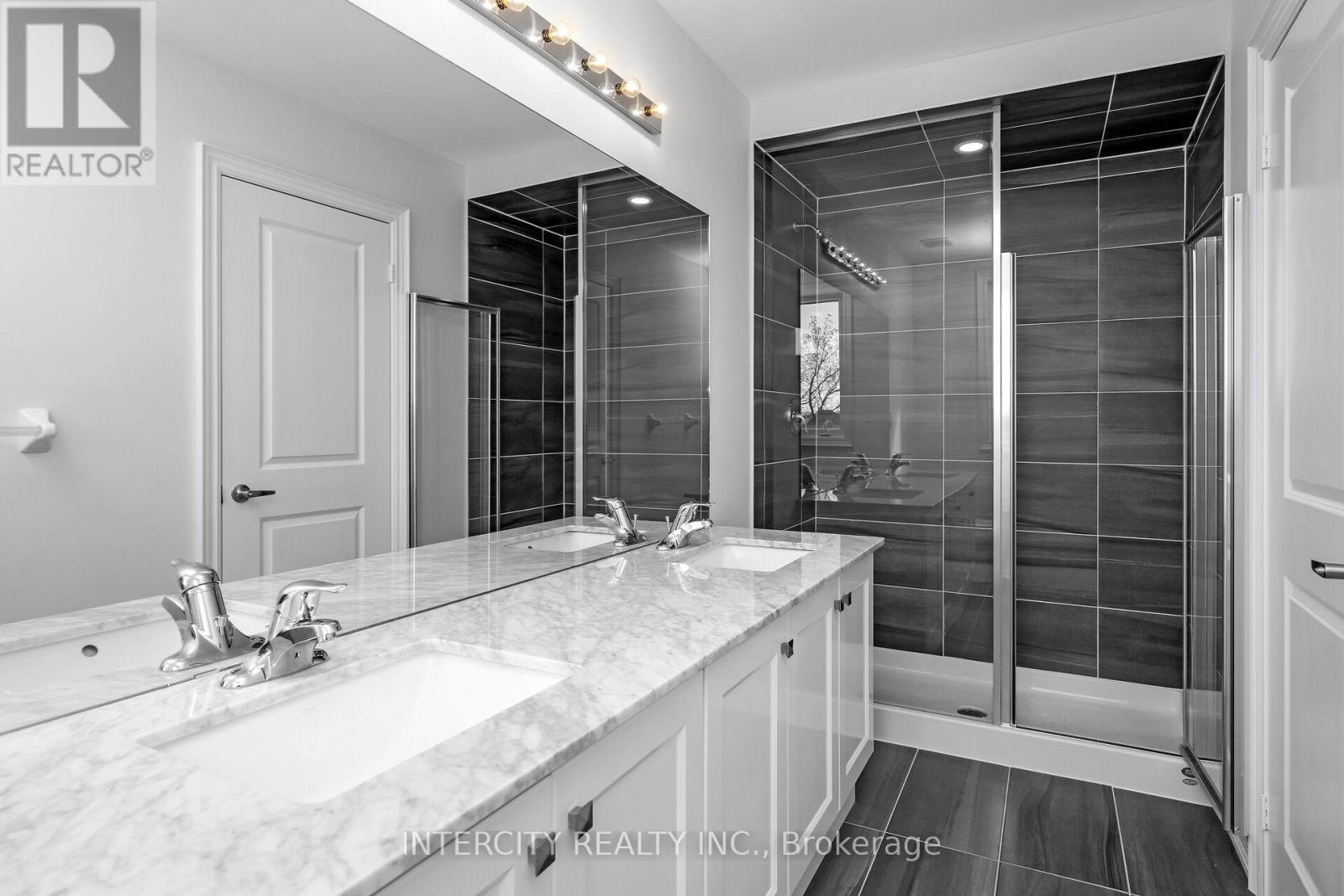 30 Queenpost Drive N, Brampton, Ontario  L6Y 6L2 - Photo 26 - W12508884