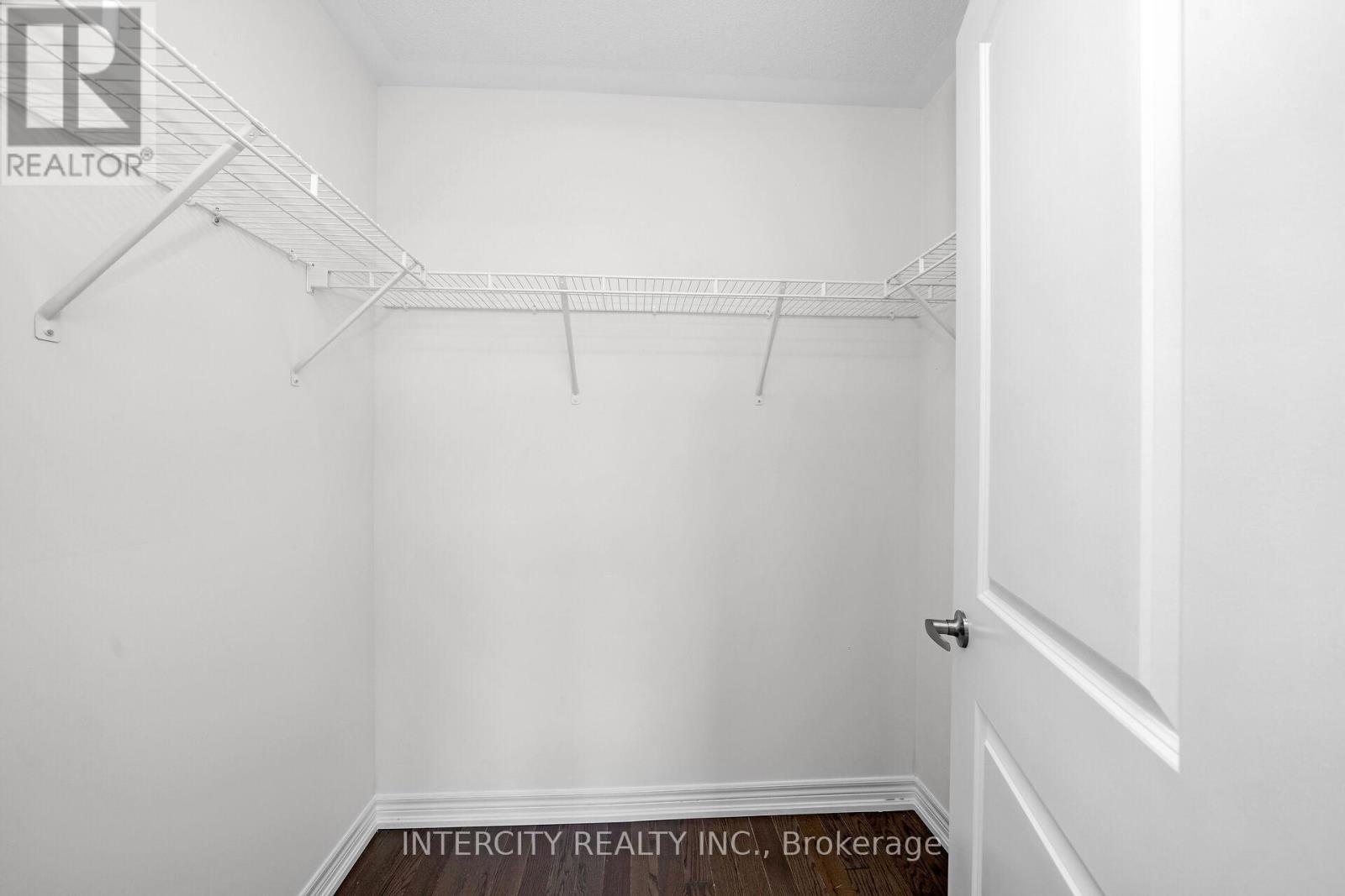 30 Queenpost Drive N, Brampton, Ontario  L6Y 6L2 - Photo 27 - W12508884