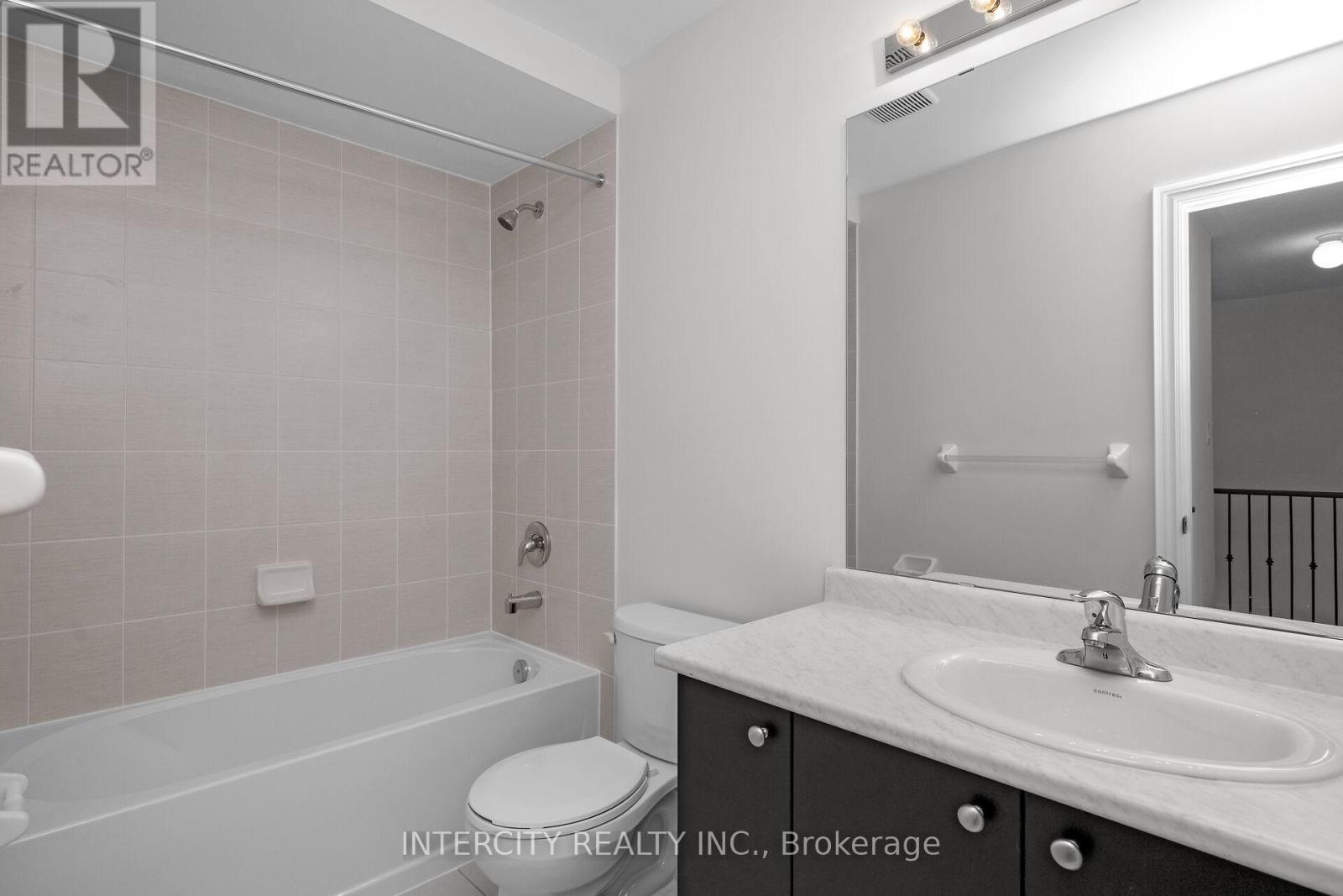 30 Queenpost Drive N, Brampton, Ontario  L6Y 6L2 - Photo 32 - W12508884