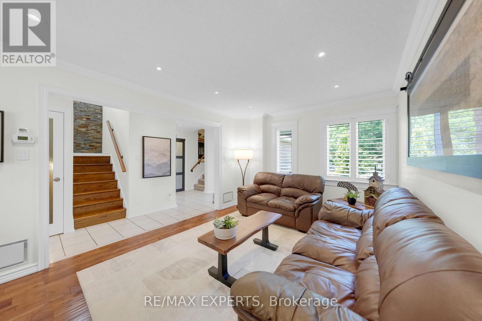 44 Sunkist Valley Road, Caledon, Ontario  L7E 1T1 - Photo 11 - W12508896