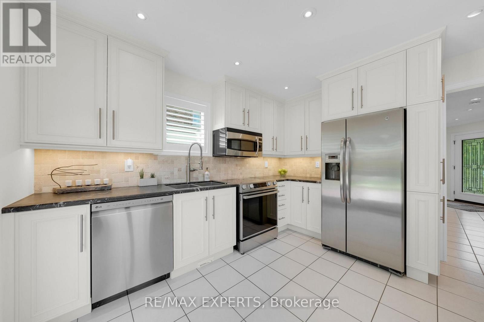 44 Sunkist Valley Road, Caledon, Ontario  L7E 1T1 - Photo 24 - W12508896