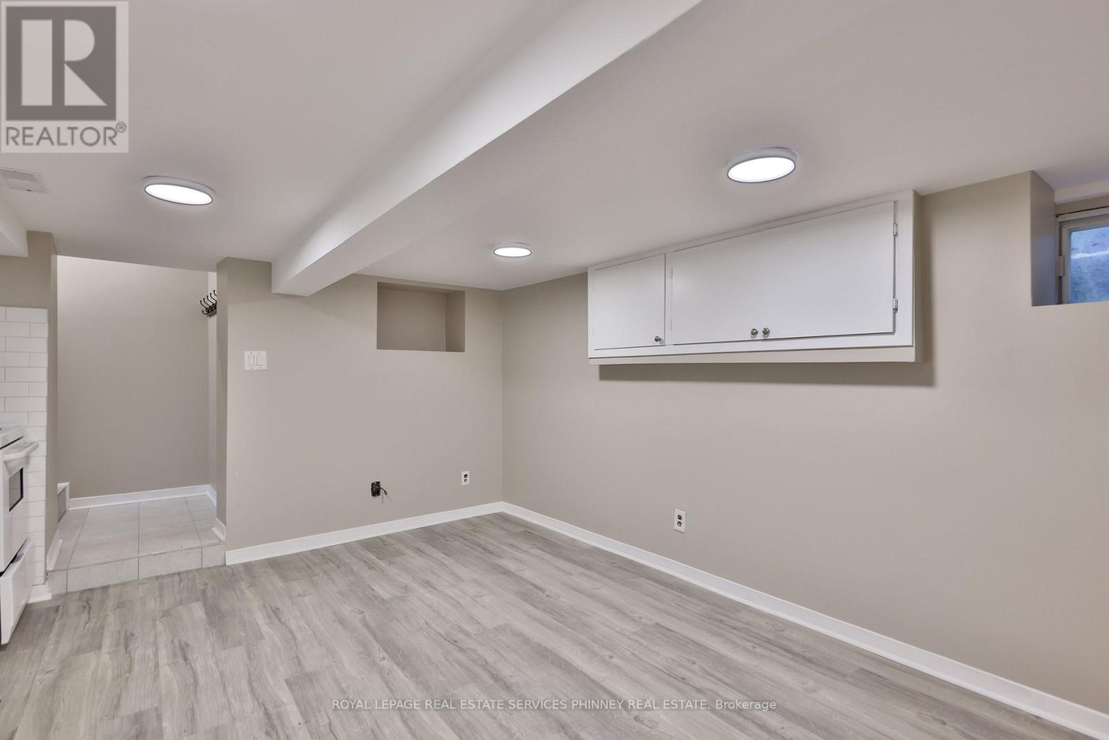 Lower - 47 Washington Avenue, Oakville, Ontario  L6K 1W5 - Photo 6 - W12508910