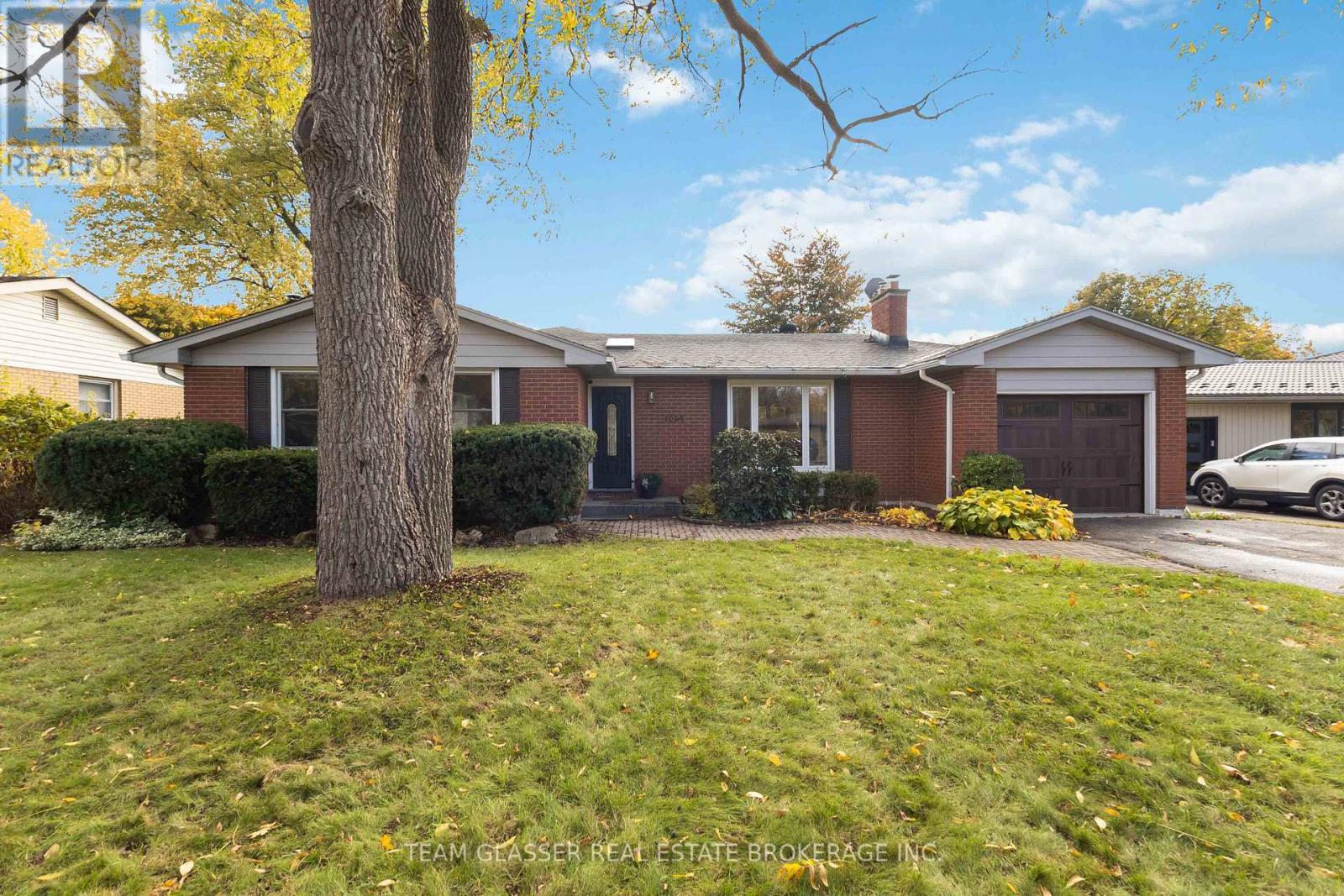 1054 WEMBLEY ROAD, London North, Ontario