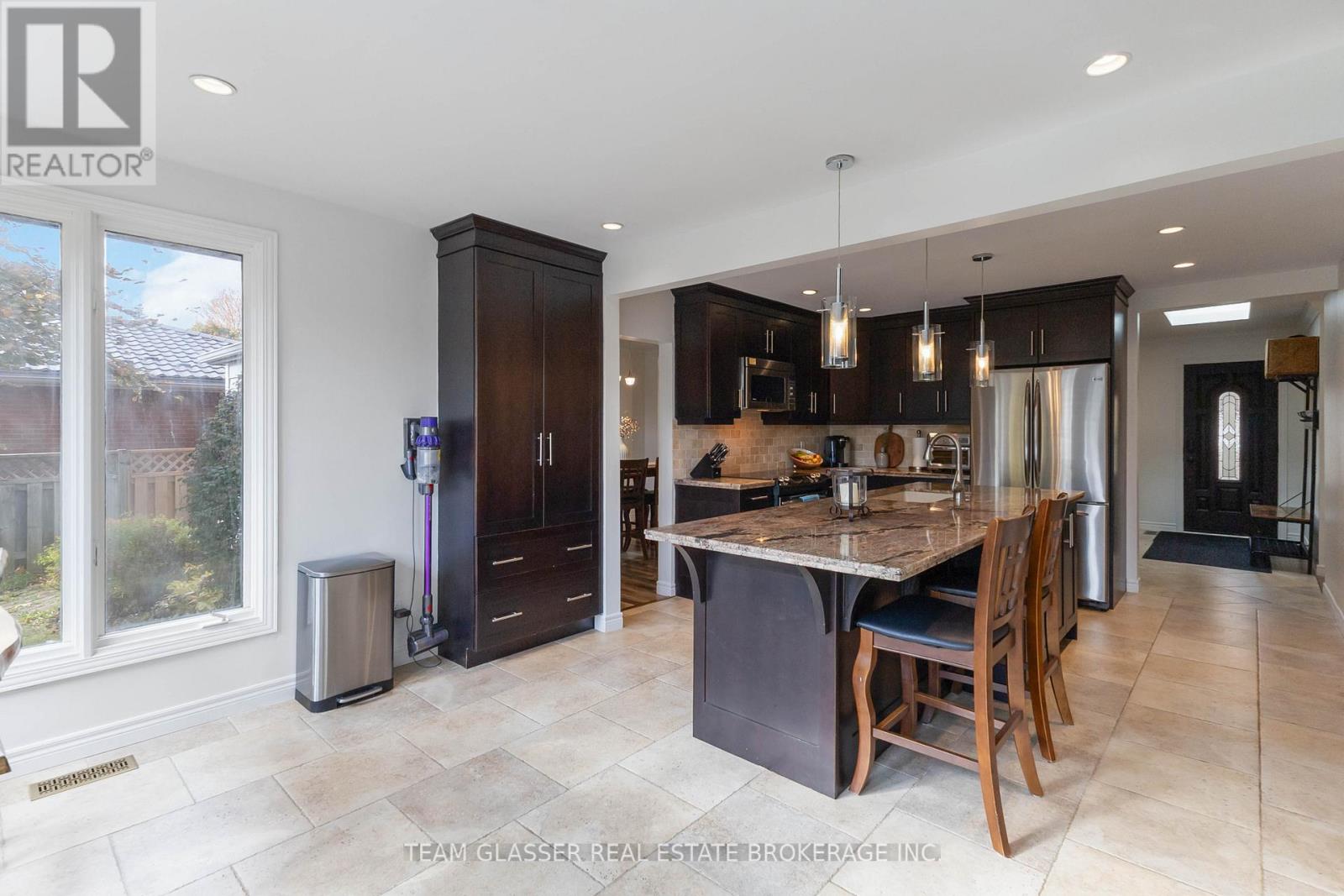 1054 Wembley Road, London North, Ontario  N6H 3X6 - Photo 10 - X12508980