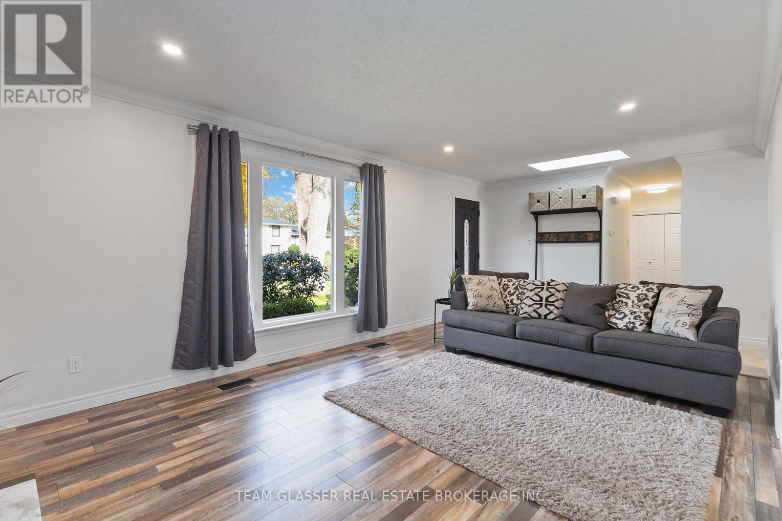 1054 Wembley Road, London North, Ontario  N6H 3X6 - Photo 5 - X12508980