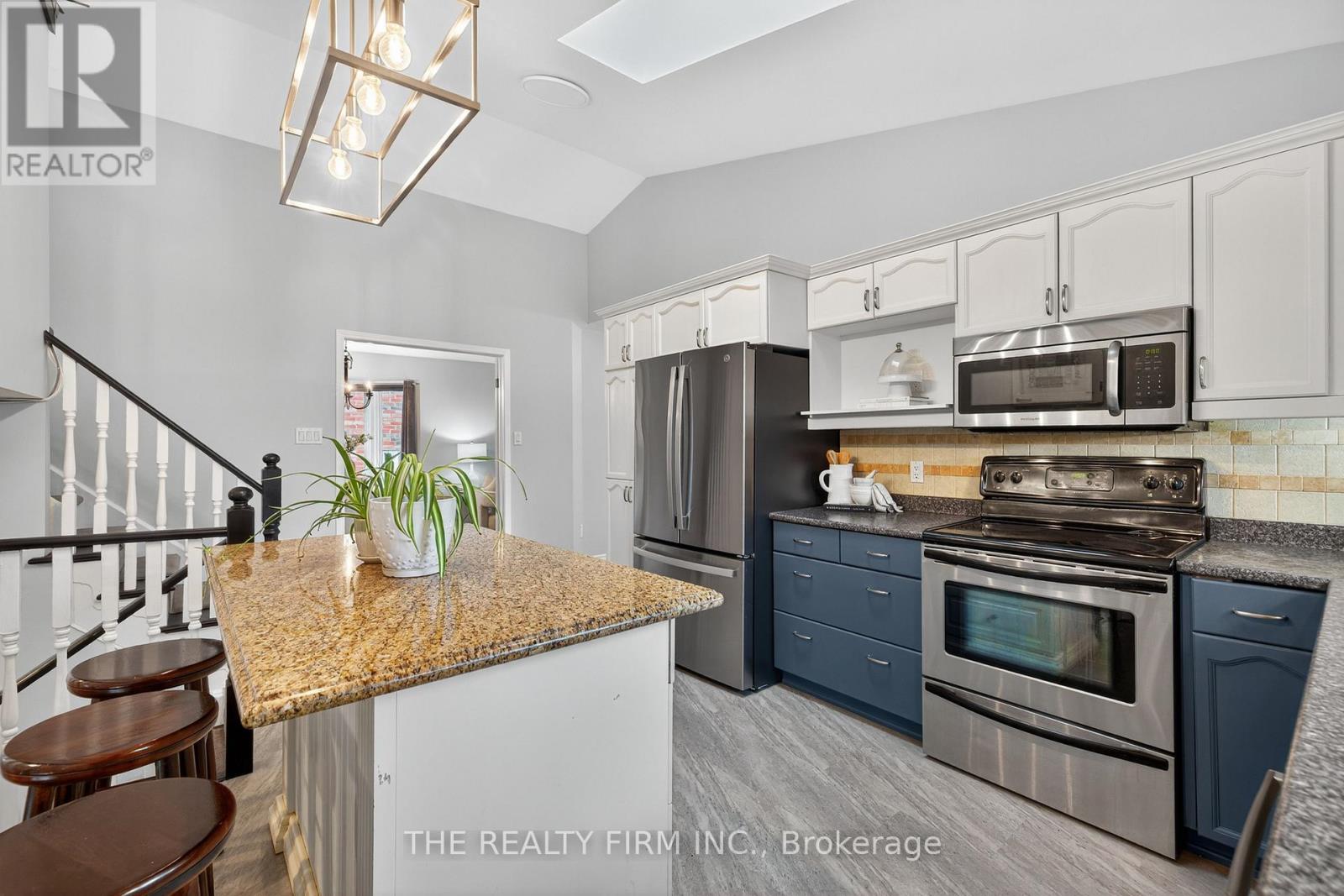 276 Ferndale Avenue, London South, Ontario  N6C 5K6 - Photo 13 - X12509040