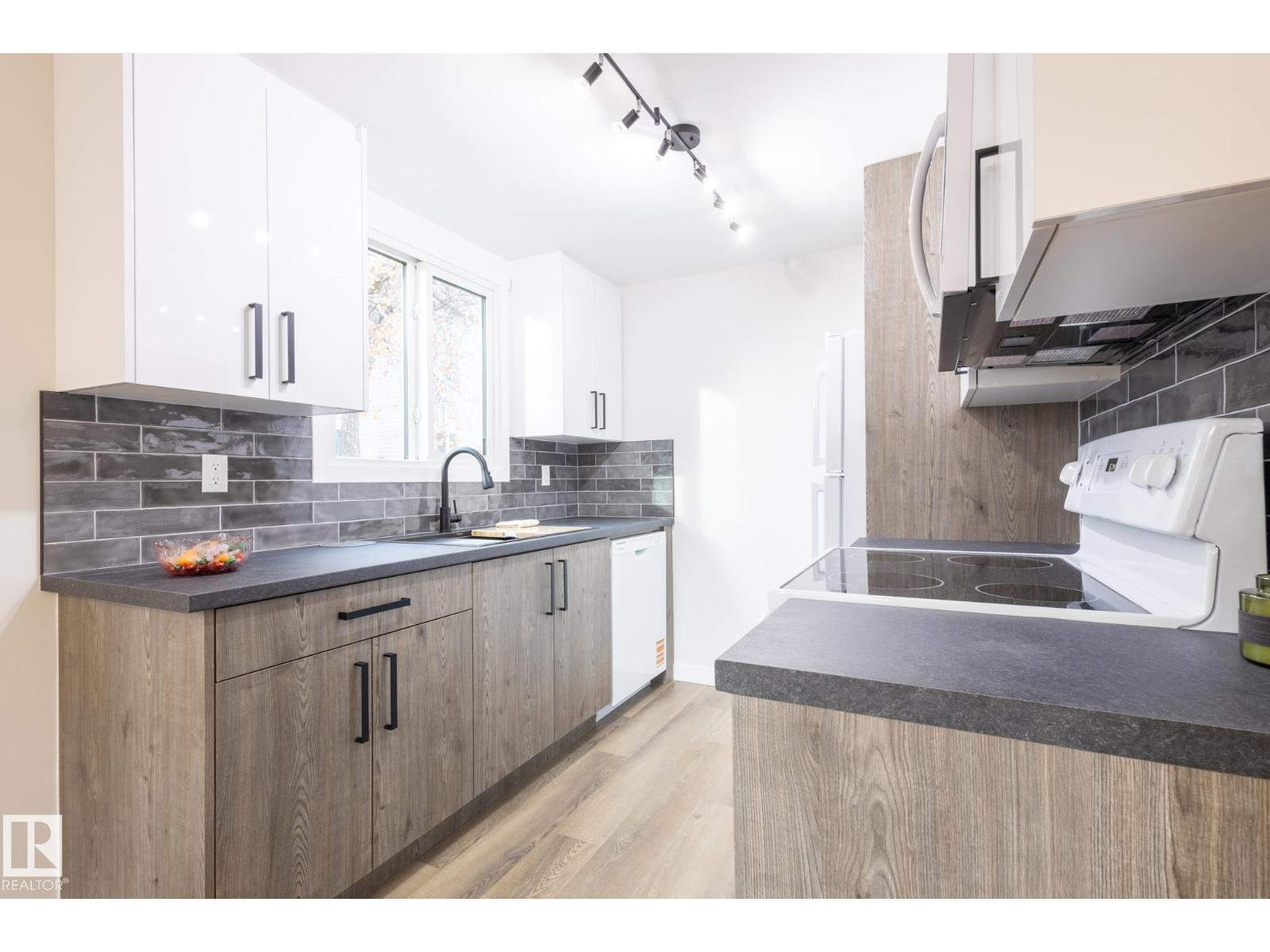 5446 144b Av Nw, Edmonton, Alberta  T5A 3N5 - Photo 7 - E4464685