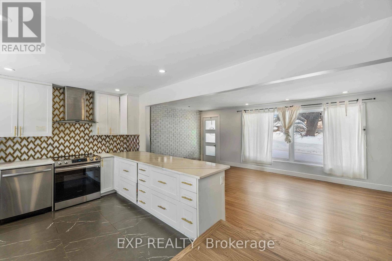 44 Sherry Lane, Ottawa, Ontario  K2G 3L8 - Photo 9 - X12509028