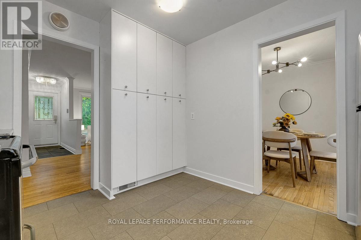 741 Eastvale Drive, Ottawa, Ontario  K1J 6Z8 - Photo 19 - X12509050