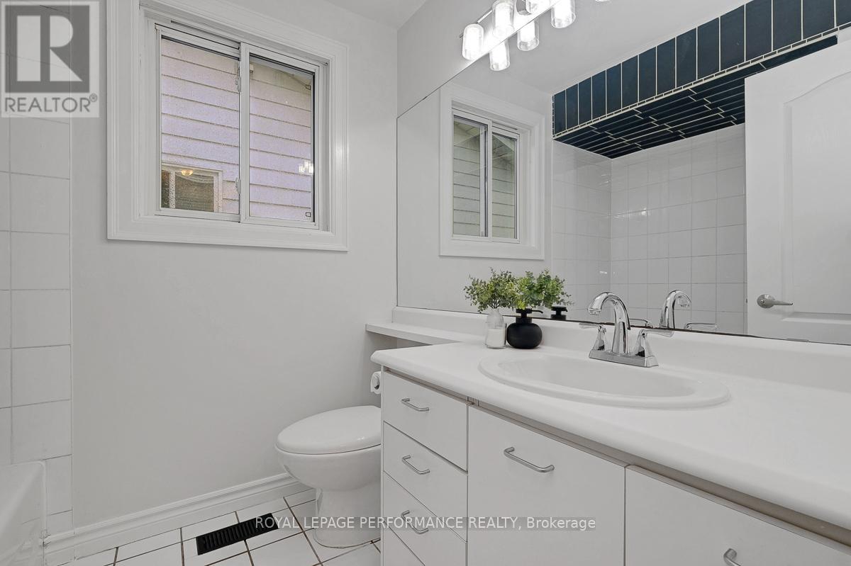 741 Eastvale Drive, Ottawa, Ontario  K1J 6Z8 - Photo 27 - X12509050