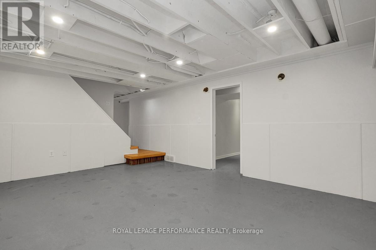 741 Eastvale Drive, Ottawa, Ontario  K1J 6Z8 - Photo 31 - X12509050