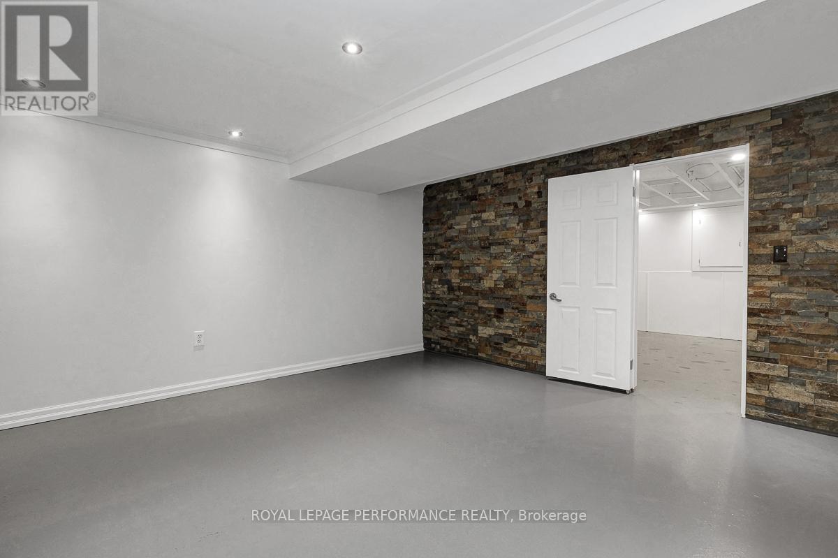 741 Eastvale Drive, Ottawa, Ontario  K1J 6Z8 - Photo 33 - X12509050