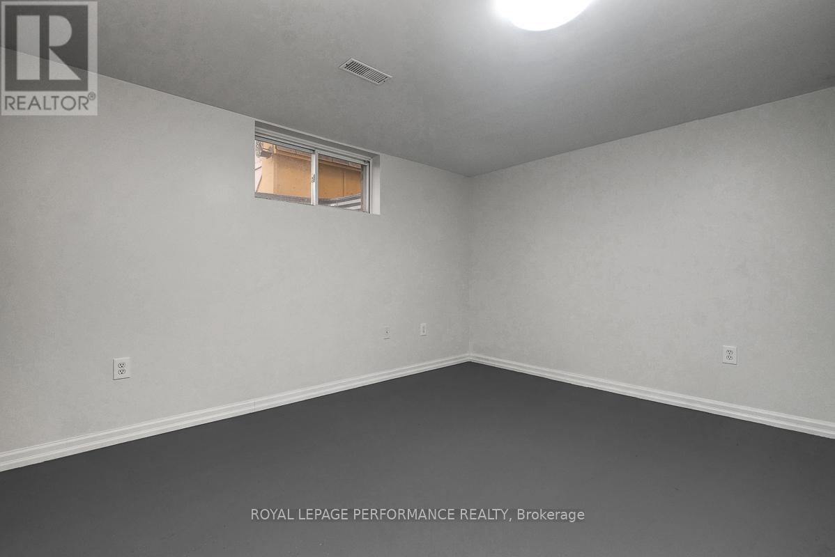 741 Eastvale Drive, Ottawa, Ontario  K1J 6Z8 - Photo 37 - X12509050