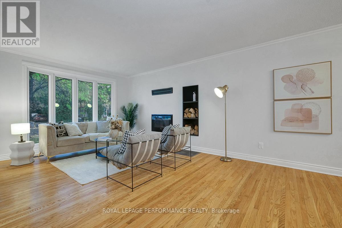 741 Eastvale Drive, Ottawa, Ontario  K1J 6Z8 - Photo 7 - X12509050