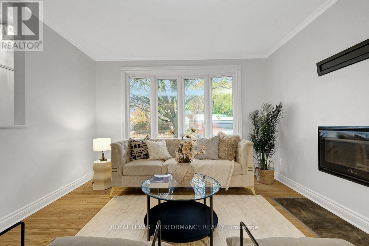 741 Eastvale Drive, Ottawa, Ontario  K1J 6Z8 - Photo 8 - X12509050