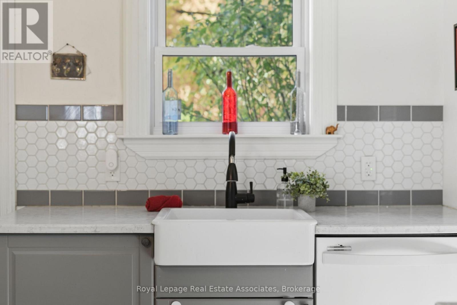 3 Shaw Avenue E, Cambridge, Ontario  N3C 1E7 - Photo 17 - X12508640