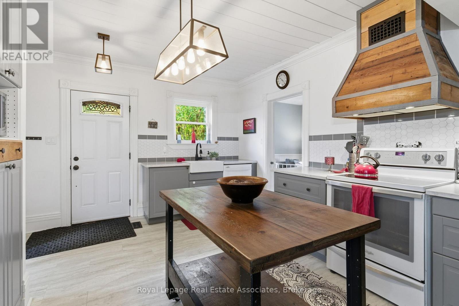 3 Shaw Avenue E, Cambridge, Ontario  N3C 1E7 - Photo 19 - X12508640