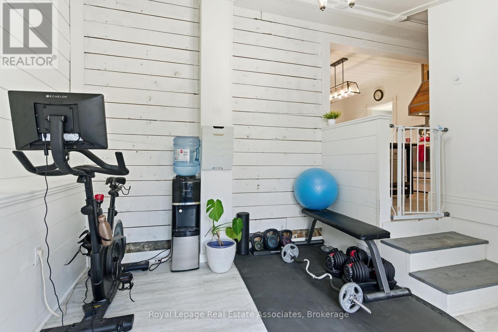 3 Shaw Avenue E, Cambridge, Ontario  N3C 1E7 - Photo 25 - X12508640