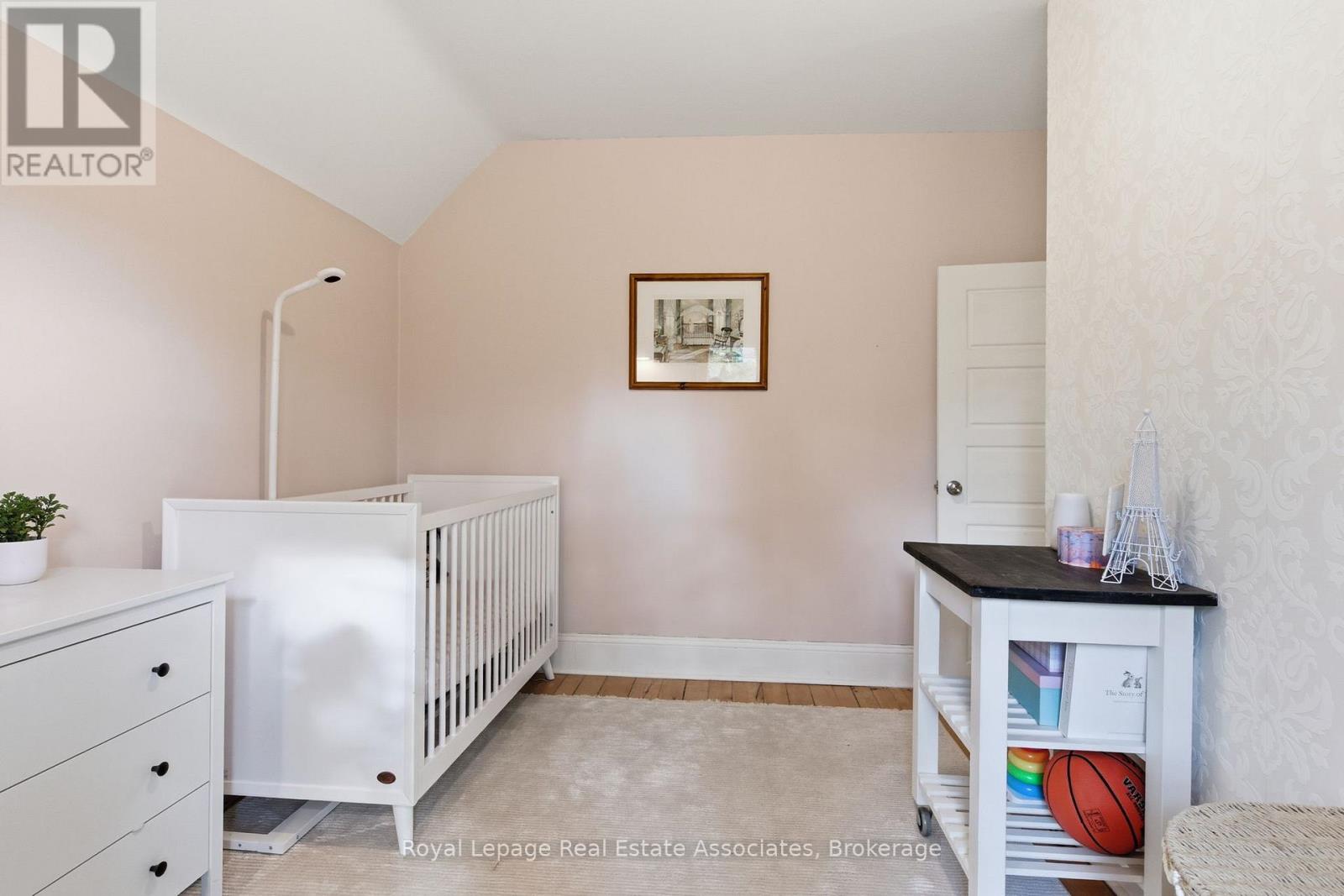 3 Shaw Avenue E, Cambridge, Ontario  N3C 1E7 - Photo 33 - X12508640