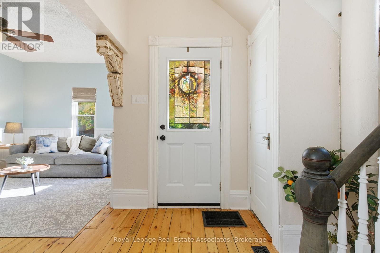 3 Shaw Avenue E, Cambridge, Ontario  N3C 1E7 - Photo 4 - X12508640