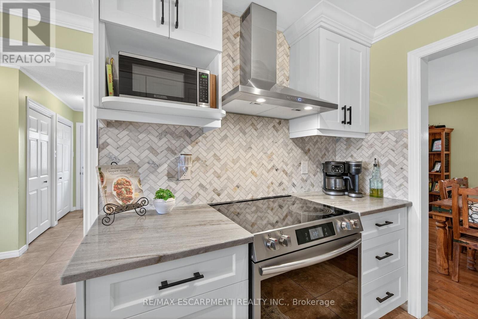 41 Balmoral Court, Haldimand, Ontario  N3W 1E6 - Photo 11 - X12508688