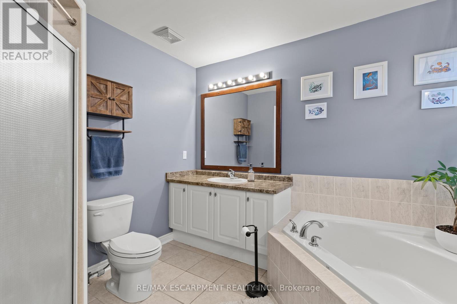 257 Wright Crescent, Niagara-On-The-Lake, Ontario  L0S 1J0 - Photo 23 - X12508764