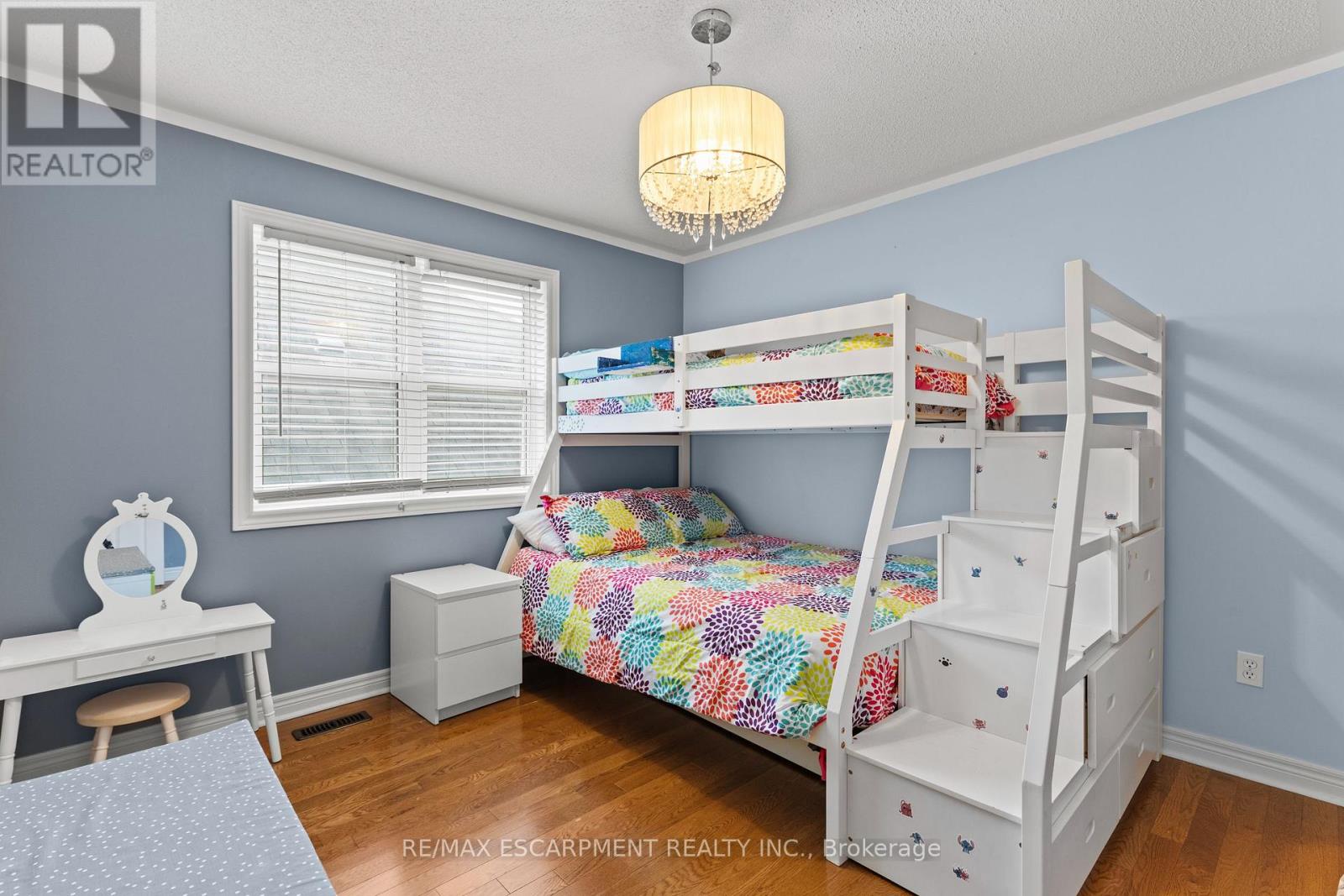 257 Wright Crescent, Niagara-On-The-Lake, Ontario  L0S 1J0 - Photo 28 - X12508764