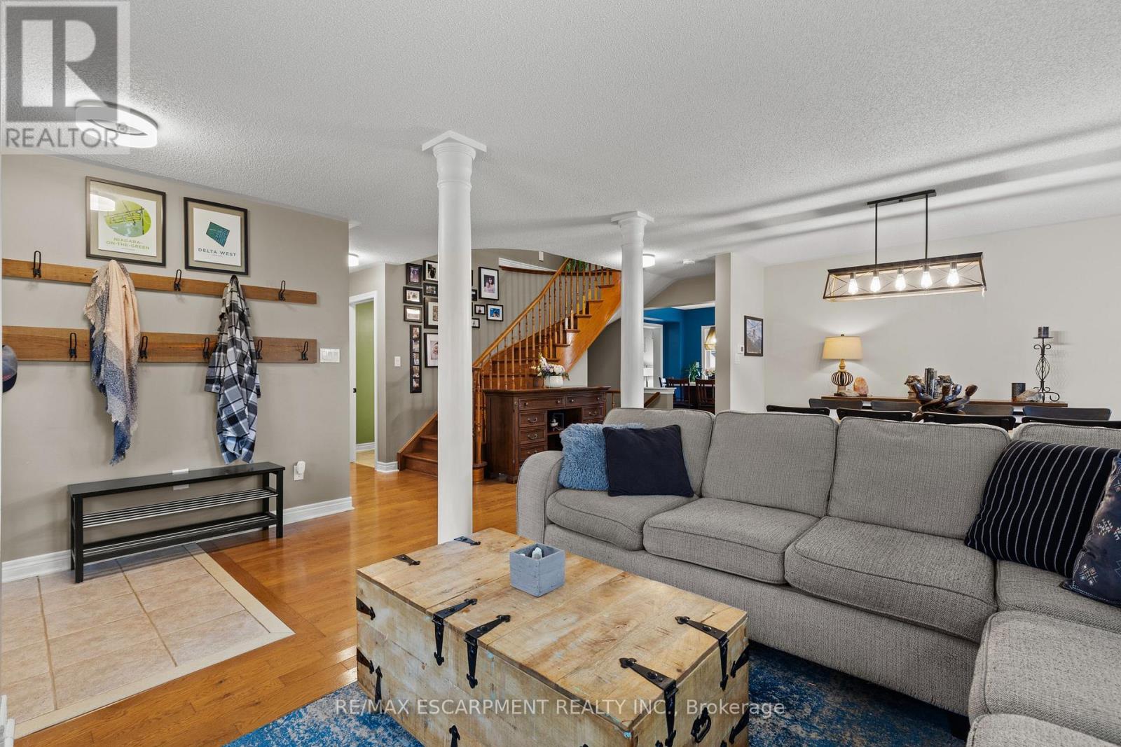 257 Wright Crescent, Niagara-On-The-Lake, Ontario  L0S 1J0 - Photo 4 - X12508764