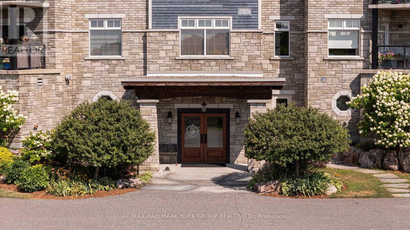 202 - 11a Salt Dock Road, Parry Sound, Ontario  P2A 3B6 - Photo 2 - X12508778