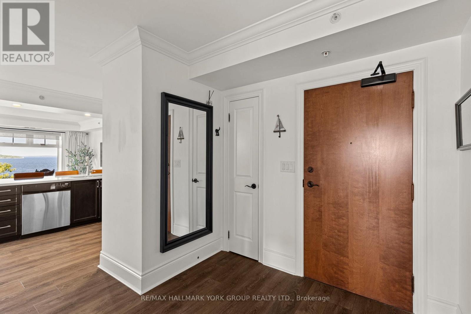 202 - 11a Salt Dock Road, Parry Sound, Ontario  P2A 3B6 - Photo 9 - X12508778