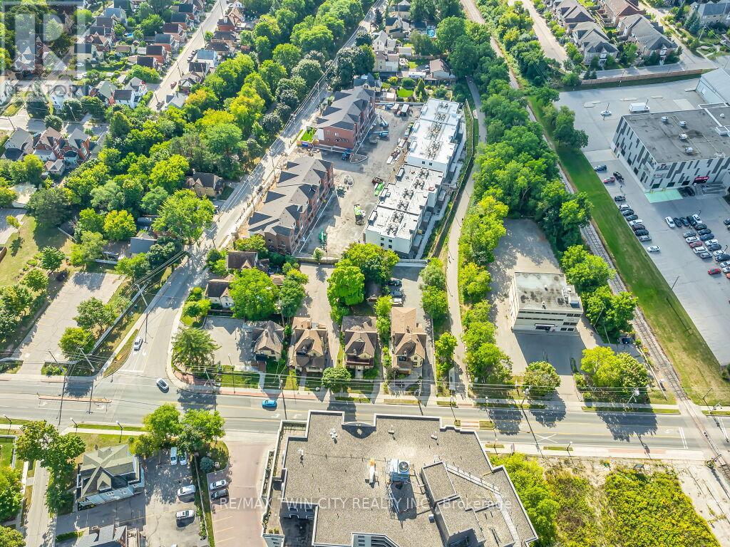 561 Queen Street S, Kitchener, Ontario  N2G 1W9 - Photo 32 - X12508822