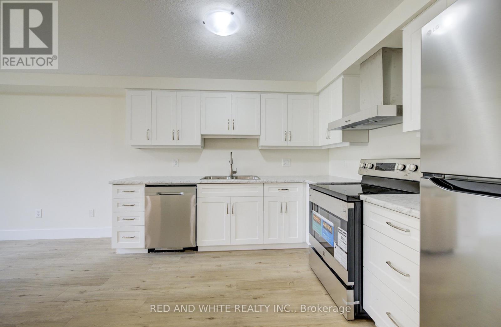 624 Wild Ginger Avenue, Waterloo, Ontario  N2V 2S9 - Photo 11 - X12508838