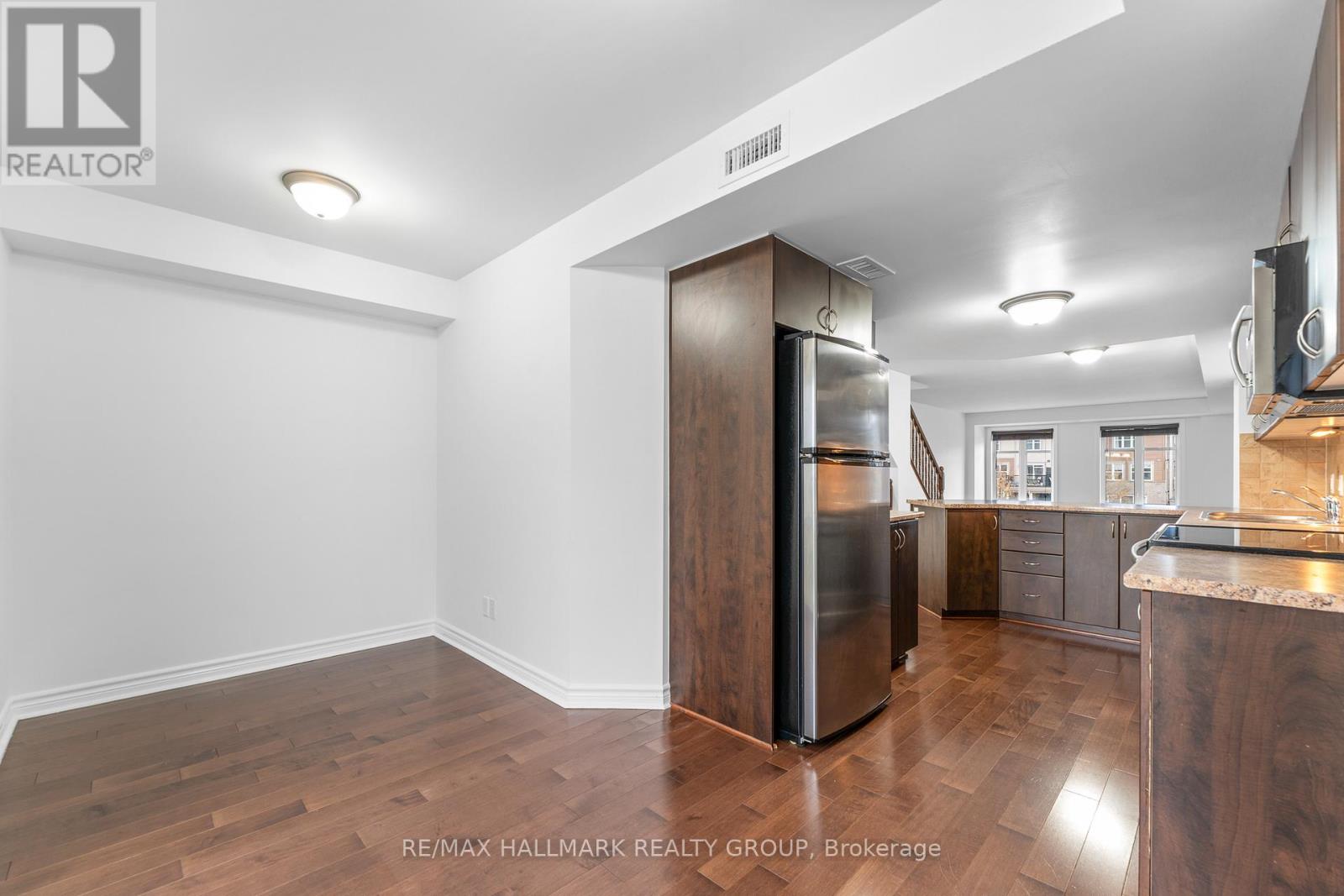 736b Chapman Mills Drive, Ottawa, Ontario  K2J 3V2 - Photo 28 - X12454293