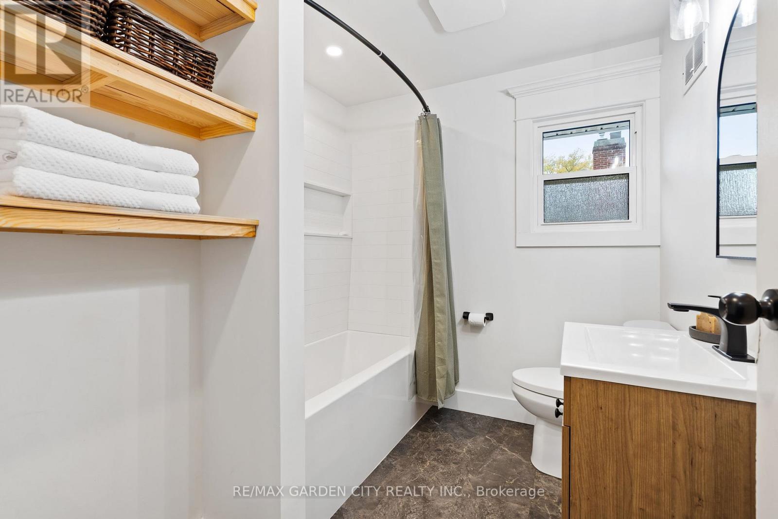 94 St Patrick Street, St. Catharines, Ontario  L2R 1K5 - Photo 19 - X12508930