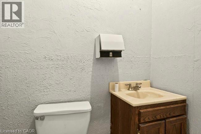 196 1/2 Kenilworth Avenue N, Hamilton, Ontario L8H 4S2 - Photo 9 - 40785564