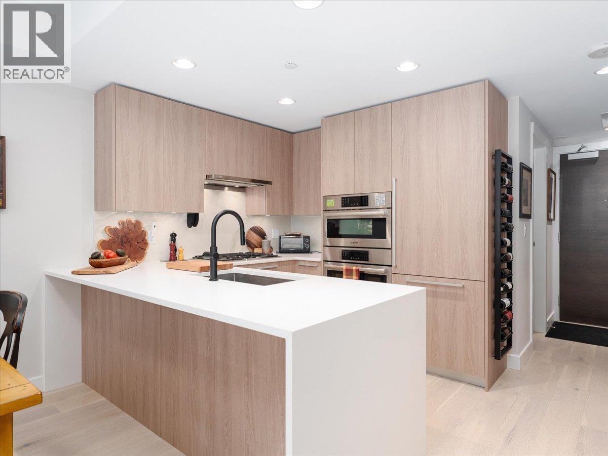 101 2738 Library Lane, North Vancouver, British Columbia  V7J 0B3 - Photo 8 - R3064574