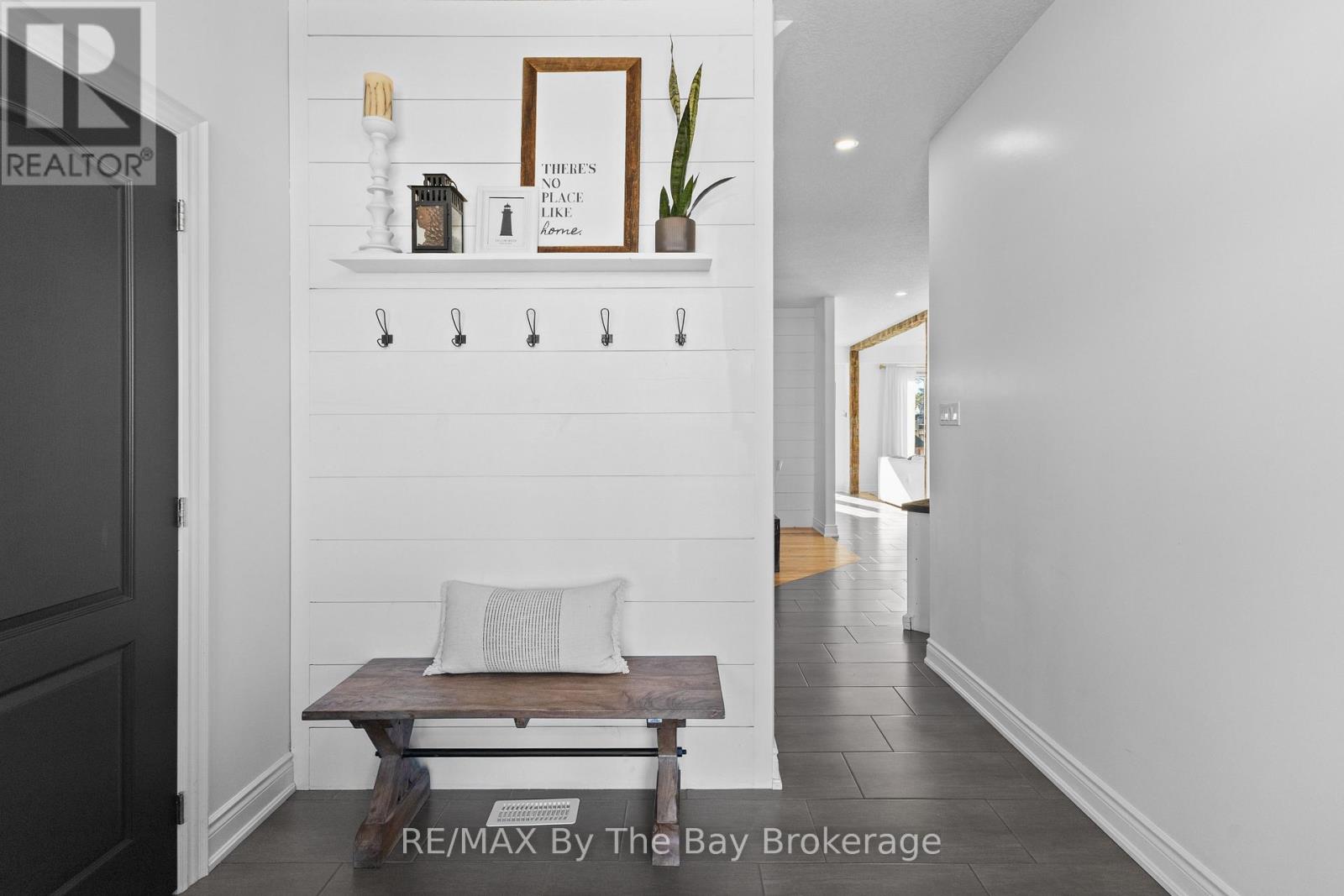 77 Lockerbie Crescent, Collingwood, Ontario L9Y 0Y8 - Photo 4 - S12509018