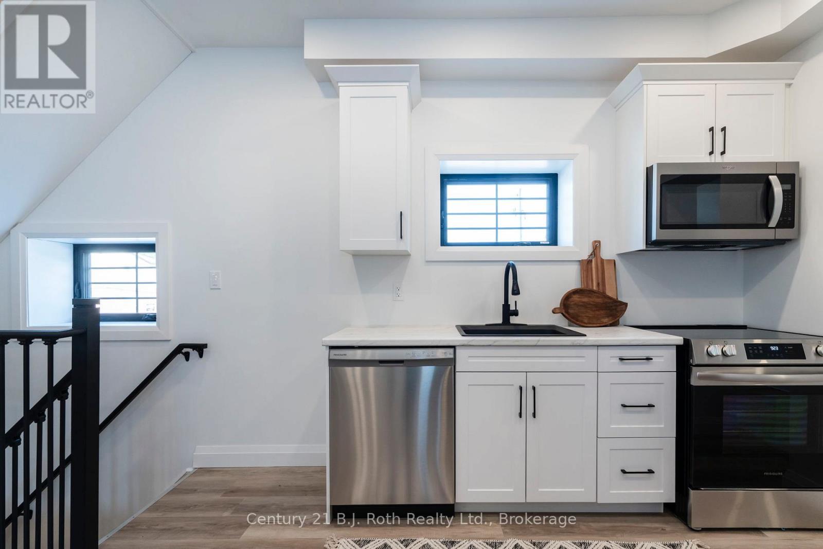 339 First Street, Midland, Ontario  L4R 3P3 - Photo 4 - S12509044